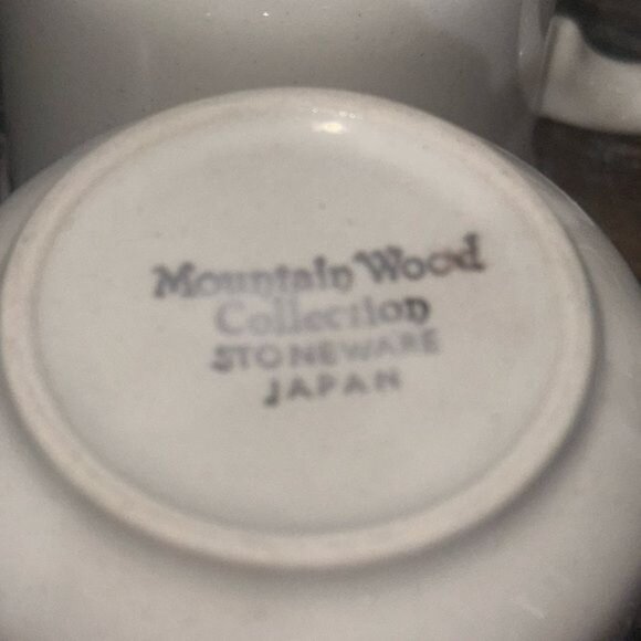 Restaurant Coffee Mugs 3" Tall 3.25" Diameter White With Brown Band - Picture 5 of 7